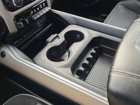 Used 2019 RAM 1500 Laramie image 22