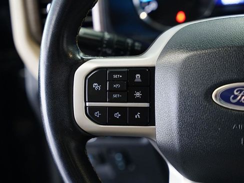 Used 2024 Ford Expedition Limited image 24