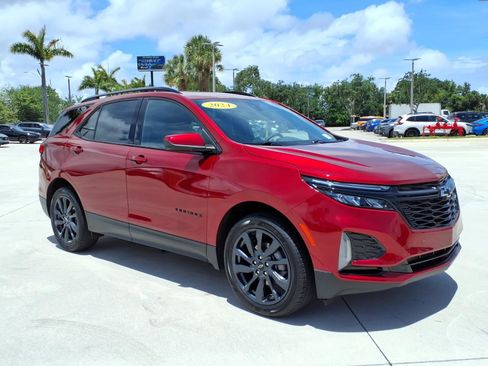 Used 2024 Chevrolet Equinox RS w/ LPO, Floor Liner Package FWD image 16