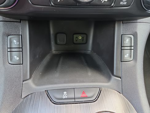 Used 2018 GMC Acadia SLT AWD/4WD image 19