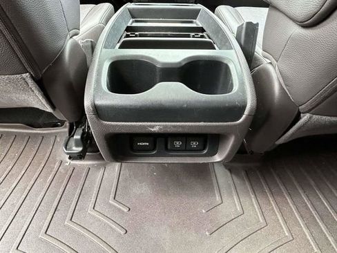 Used 2019 Honda Odyssey Elite image 12