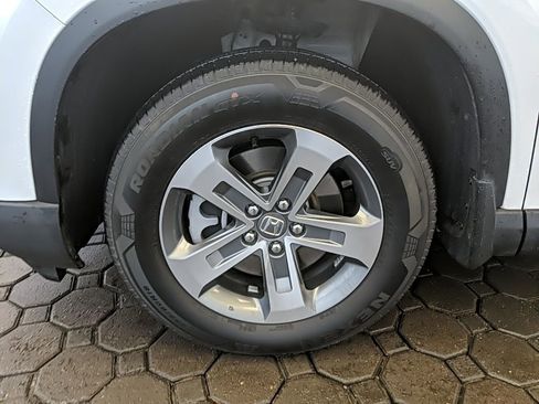 Used 2024 Honda Pilot EX-L image 9