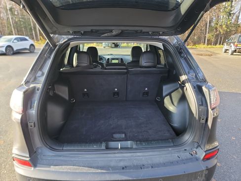 Used 2023 Jeep Cherokee Altitude Lux image 22