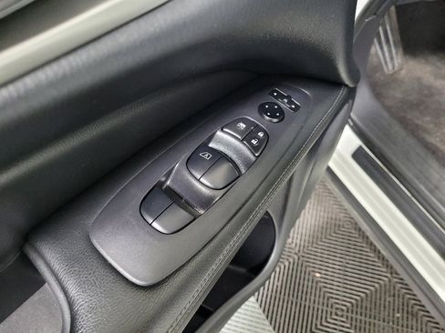 Used 2020 Nissan Pathfinder S AWD/4WD image 27