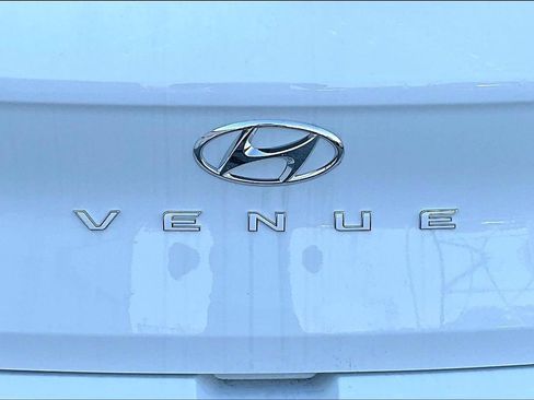 New 2026 Hyundai Venue SE FWD image 12