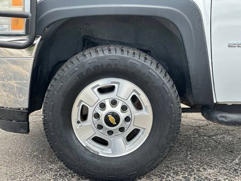 Used 2011 Chevrolet Silverado 2500 W/T AWD/4WD image 22