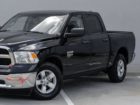 Used 2022 RAM 1500 Classic SLT RWD image 8