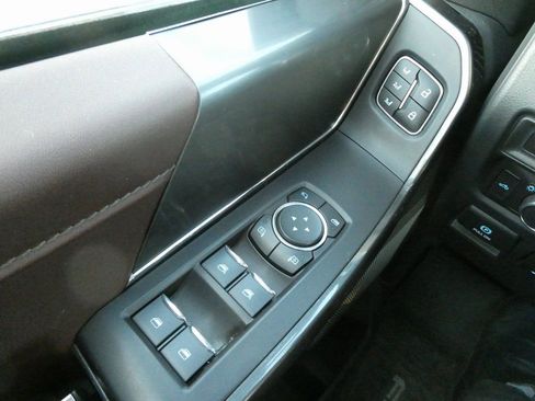 Used 2021 Ford F150 Lariat w/ Equipment Group 502A High AWD/4WD image 15