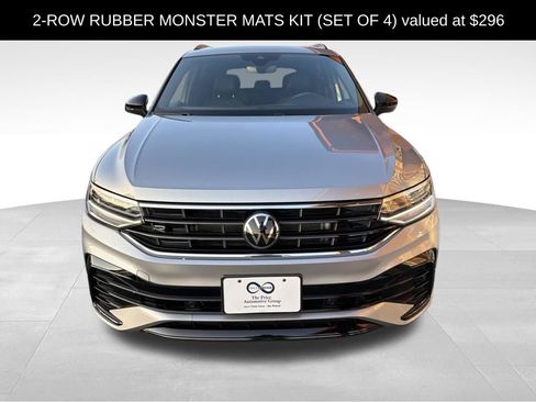 Used 2024 Volkswagen Tiguan SE R-Line AWD/4WD image 2