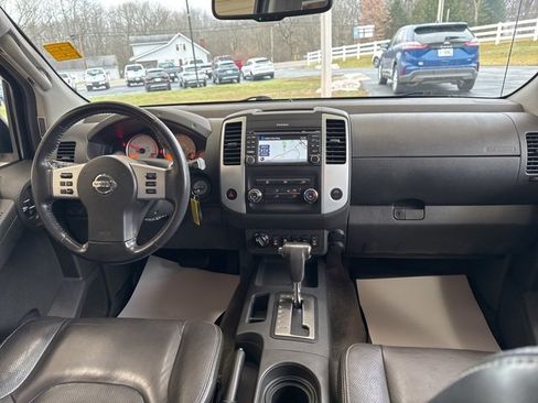 Used 2015 Nissan Xterra PRO-4X w/ Pro-4x Leather Package image 29