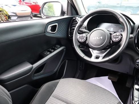 Used 2023 Kia Soul EX FWD image 23
