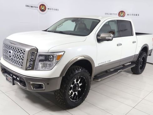 Used 2018 Nissan Titan Platinum Reserve w/ Platinum Utility Package AWD/4WD image 22