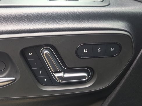 Used 2024 Mercedes-Benz Sprinter 2500 image 28