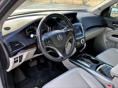 Used 2020 Acura MDX FWD image 17
