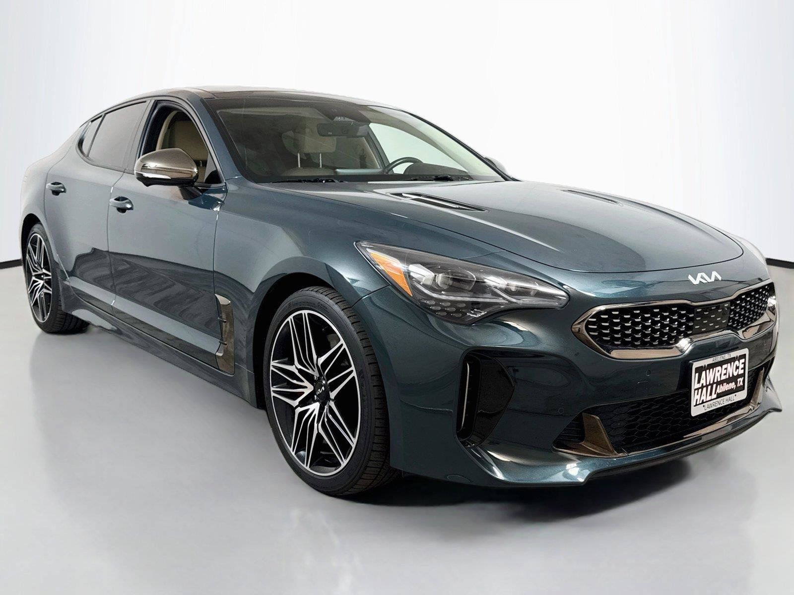 Used 2023 Kia Stinger GT2 RWD image 3