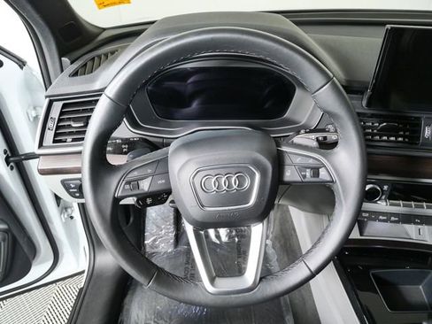 Used 2023 Audi Q5 2.0T Premium Plus w/ Premium Plus Package AWD/4WD image 13