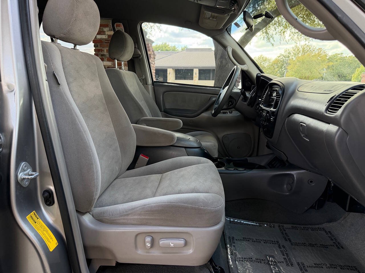 Used 2005 Toyota Sequoia SR5 w/ Towing Pkg RWD image 17