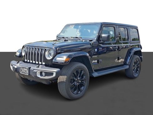 Used 2023 Jeep Wrangler Unlimited Sahara w/ Cold Weather Group AWD/4WD image 3