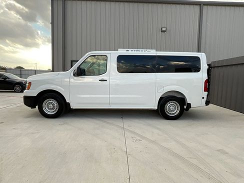 Used 2018 Nissan NV 3500 S RWD image 5