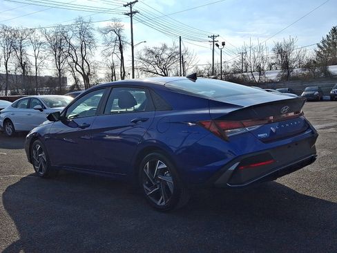 Certified 2025 Hyundai Elantra Sport image 4