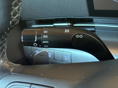 Used 2024 Hyundai Kona Limited AWD/4WD image 35
