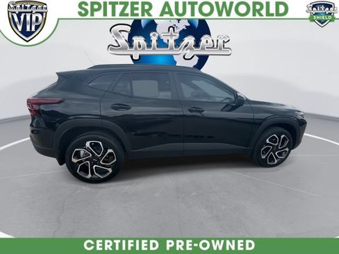 Used 2025 Chevrolet Trax RS w/ Driver Confidence Package FWD image 11