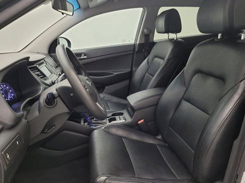 Used 2016 Hyundai Tucson SE w/ Option Group 02 FWD image 17