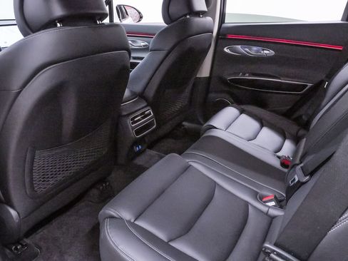 Certified 2026 Genesis GV70 2.5T AWD/4WD image 10