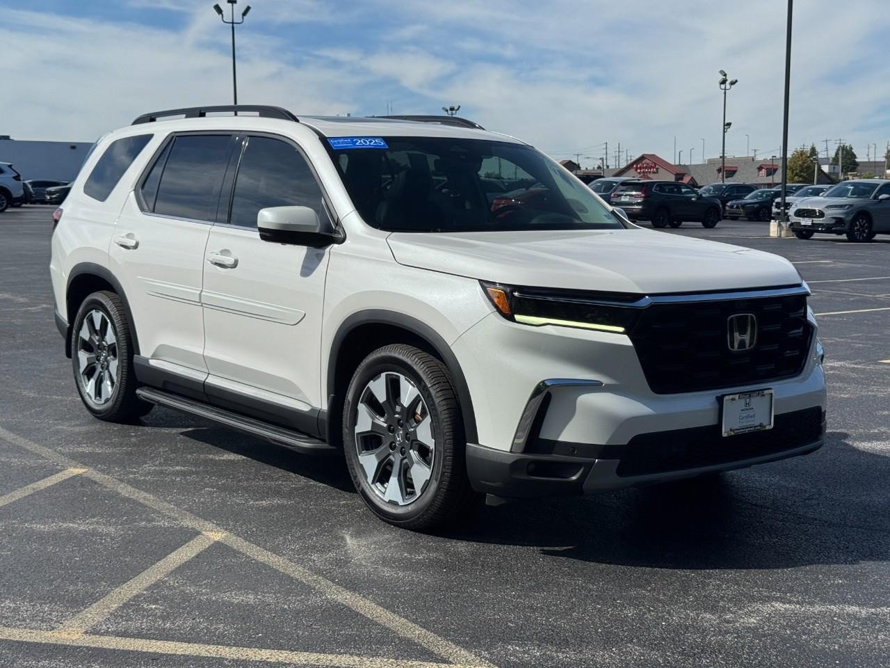 Certified 2025 Honda Pilot Elite image 2