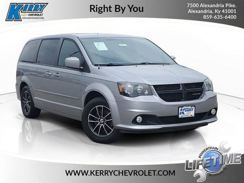 Used 2016 Dodge Grand Caravan SXT image 1