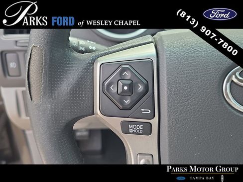 Used 2015 Toyota Tacoma 4x4 Access Cab V6 w/ TRD Sport Package image 25