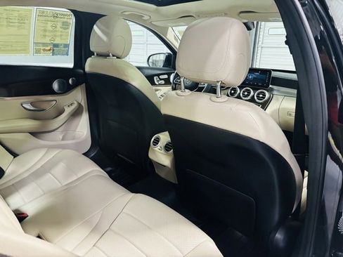 Used 2021 Mercedes-Benz C 300 Sedan image 29