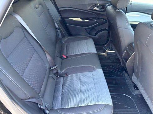 Used 2026 Chevrolet Trax LT w/ LT Convenience Package FWD image 13