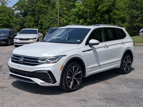 Used 2024 Volkswagen Tiguan SEL R-Line AWD/4WD image 5