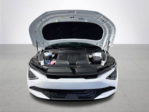 New 2025 Kia EV6 Light w/ Light LR Technology Package image 22