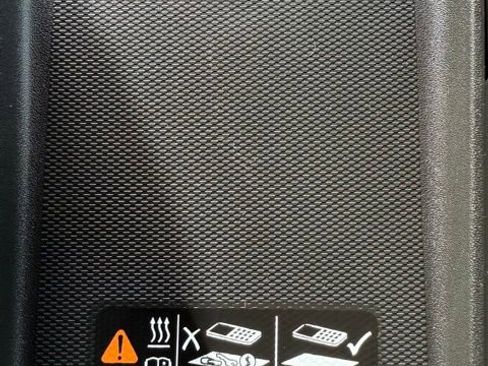 Used 2023 GMC Sierra 1500 SLT image 43