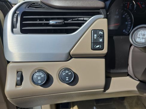 Used 2015 GMC Yukon XL SLT w/ Open Road Package image 28