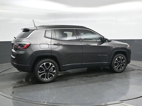 Used 2022 Jeep Compass Limited w/ Sun and Sound Group AWD/4WD image 4