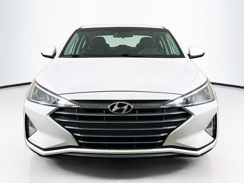 Used 2020 Hyundai Elantra SE w/ Cargo Package (C1) FWD image 2