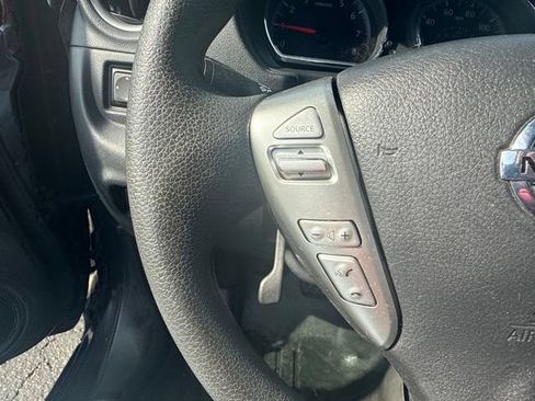 Used 2015 Nissan Versa SV FWD image 12