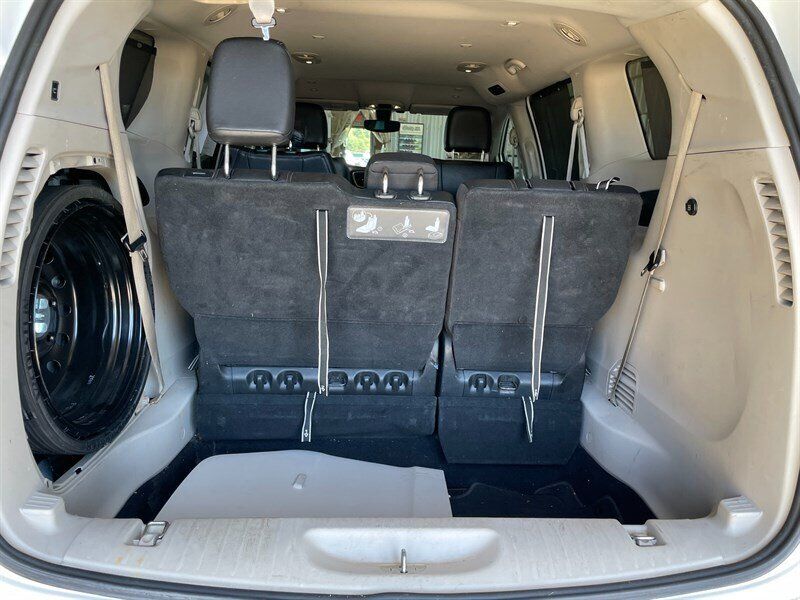 Used 2019 Chrysler Pacifica Touring-L FWD image 26