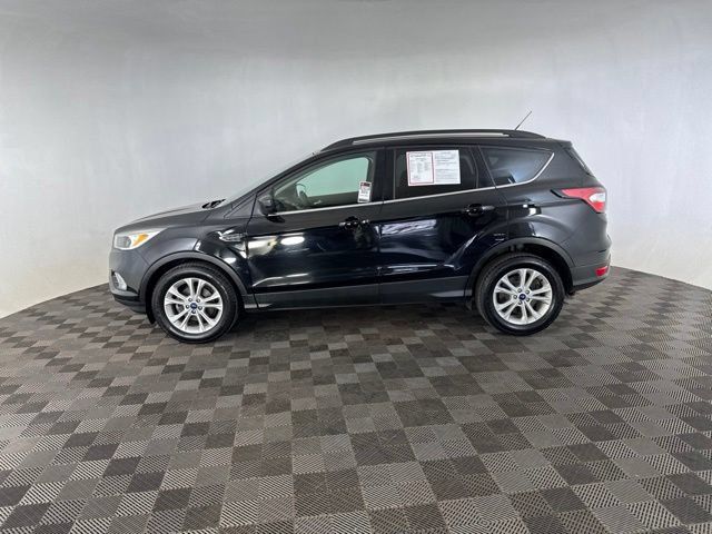 Used 2018 Ford Escape SE w/ Ford Safe & Smart Package FWD image 8