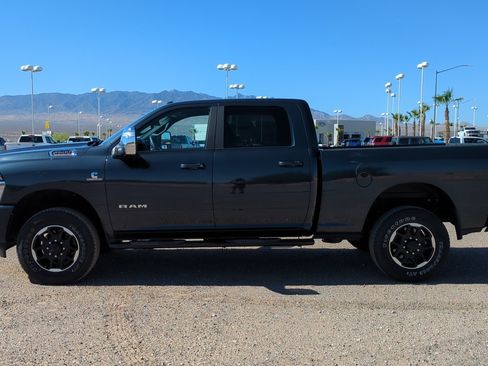 Used 2025 RAM 2500 Laramie AWD/4WD image 9