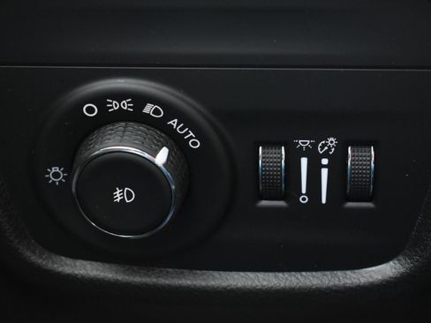 Used 2023 Jeep Grand Cherokee L Limited image 22