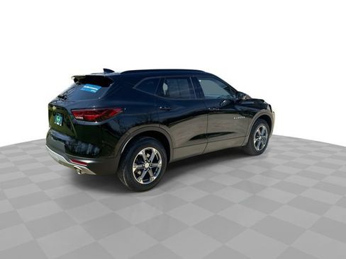 Certified 2024 Chevrolet Blazer LT w/ Convenience Package FWD image 9
