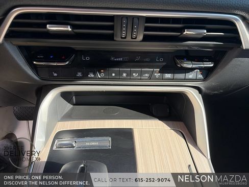 Used 2024 MAZDA CX-90 3.3 Turbo w/ Preferred Plus AWD/4WD image 27