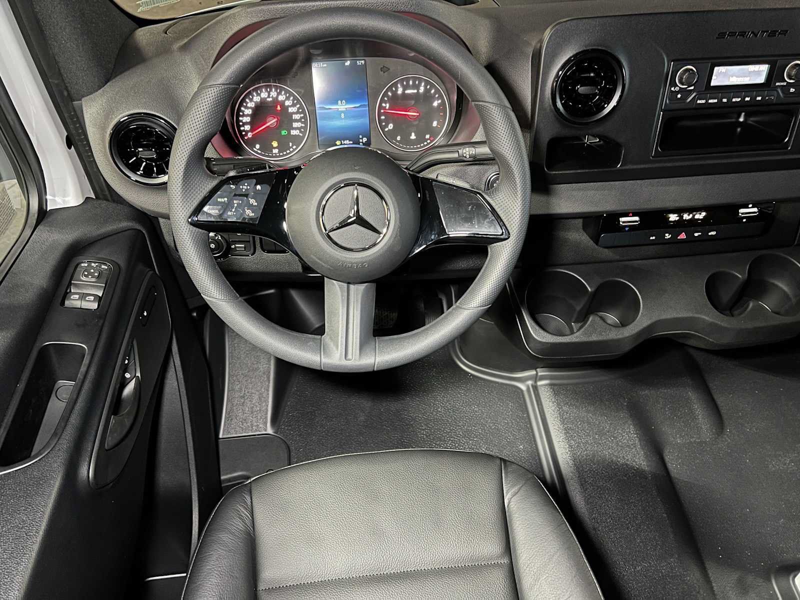 Used 2025 Mercedes-Benz Sprinter 2500 image 30
