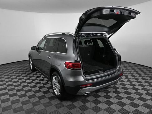 Used 2022 Mercedes-Benz GLB 250 4MATIC image 32