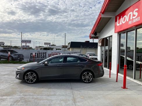 Used 2020 Ford Fusion Titanium AWD/4WD image 4