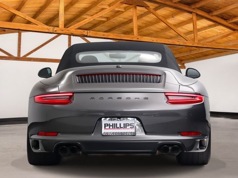 Used 2017 Porsche 911 Carrera image 5